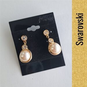 SALE. Real Swarovski pearl earrings
